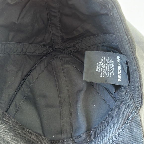 Balenciaga Cap - Picture 4 of 8